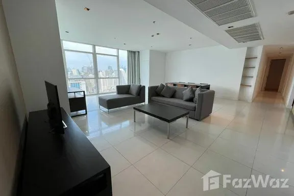 A 4-bedroom condo for rent at Athenee Residence, BTS Ploen Chit, Bangkok