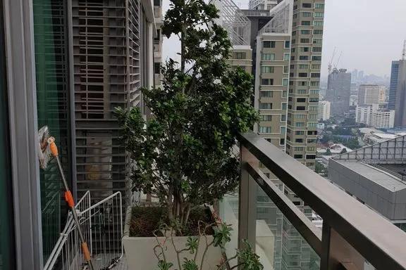 A 3-bedroom condo for rent at Bright Sukhumvit 24, BTS Phrom Phong, Bangkok, view 10