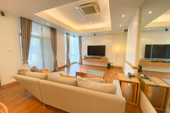 A 2-bedroom condo for rent at Grand Langsuan Condominium, BTS Ratchadamri, Bangkok