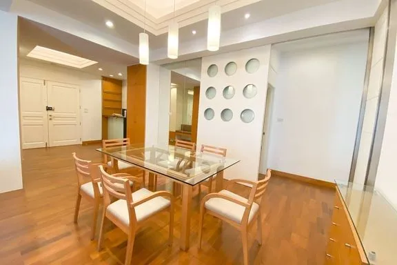 A 2-bedroom condo for rent at Grand Langsuan Condominium, BTS Ratchadamri, Bangkok, view 3
