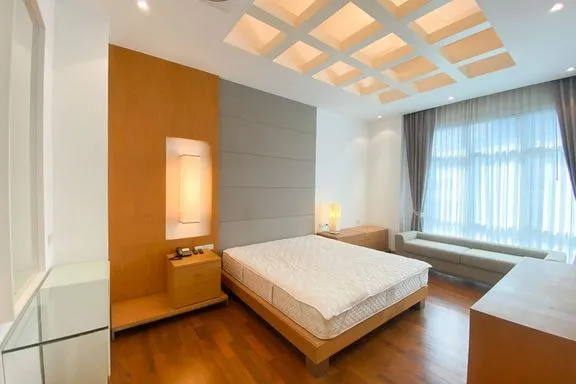 A 2-bedroom condo for rent at Grand Langsuan Condominium, BTS Ratchadamri, Bangkok, view 4