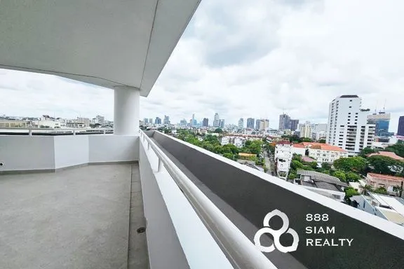 A 4-bedroom condo for rent at La Cascade Condominium, BTS Ekkamai, Bangkok, view 3