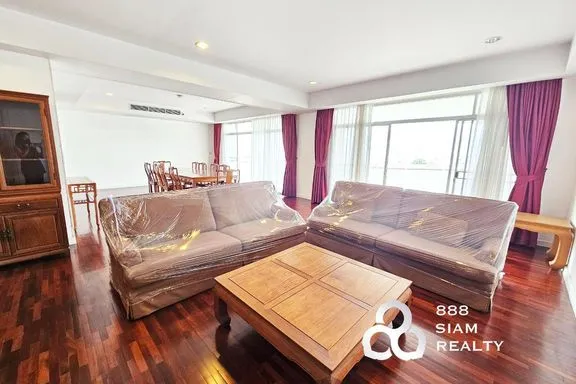 A 4-bedroom condo for rent at La Cascade Condominium, BTS Ekkamai, Bangkok, view 9