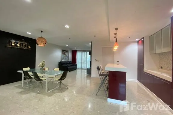 A 3-bedroom condo for rent at Nusasiri Grand, BTS Ekkamai, Bangkok, view 9