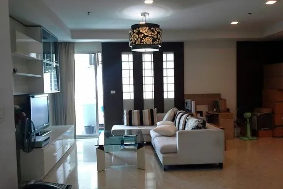 A 3-bedroom condo for rent at Nusasiri Grand, BTS Ekkamai, Bangkok