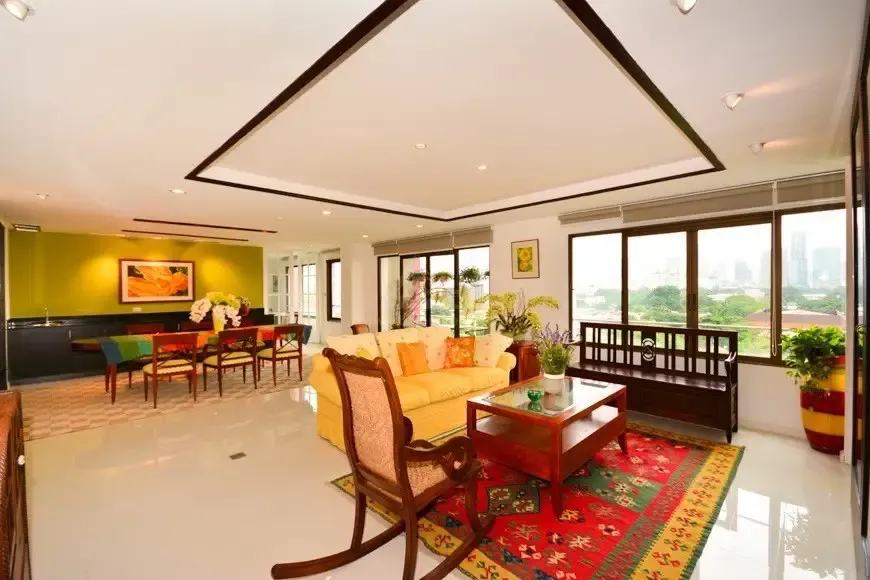 A 4-bedroom condo for rent at Polo Residence, MRT Lumphini, Bangkok