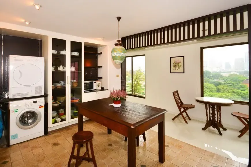 A 4-bedroom condo for rent at Polo Residence, MRT Lumphini, Bangkok, view 8
