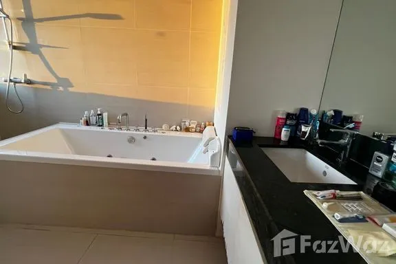 A 3-bedroom condo for rent at President Park, MRT Queen Sirikit, Bangkok, view 4