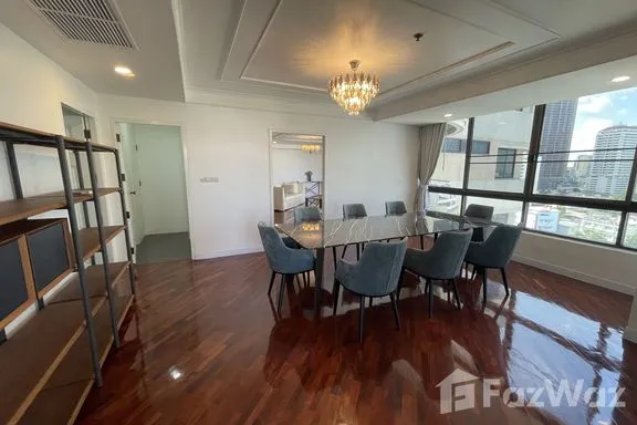A 3-bedroom condo for rent at Ruamsuk Condominium, BTS Thong Lo, Bangkok, view 8