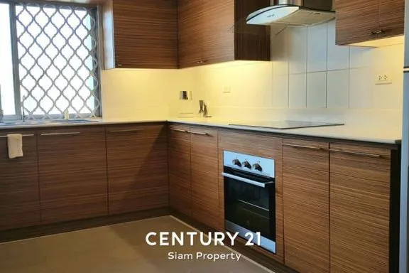 A 3-bedroom condo for rent at Sathorn Park Place, MRT Lumphini, Bangkok, view 7