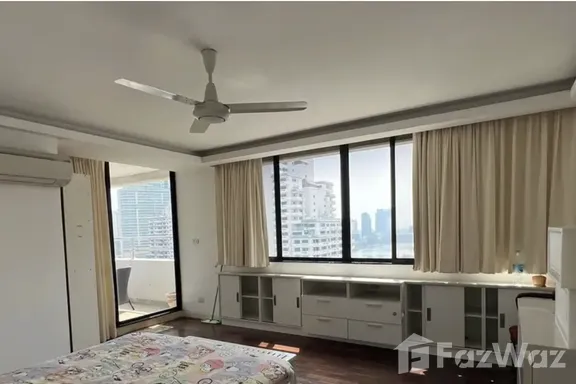 A 4-bedroom condo for rent at Sukhumvit Casa, BTS Asok, Bangkok, view 6