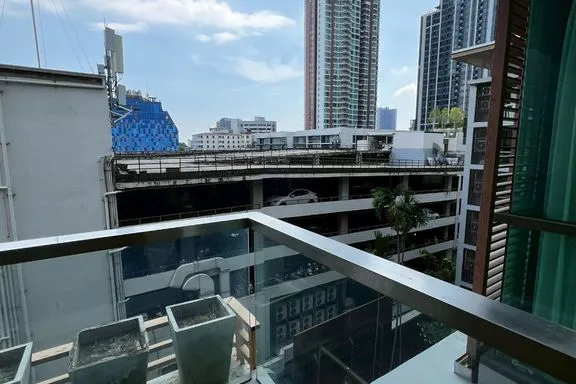 A 2-bedroom condo for rent at The Address Sukhumvit 61, BTS Ekkamai, Bangkok, view 11