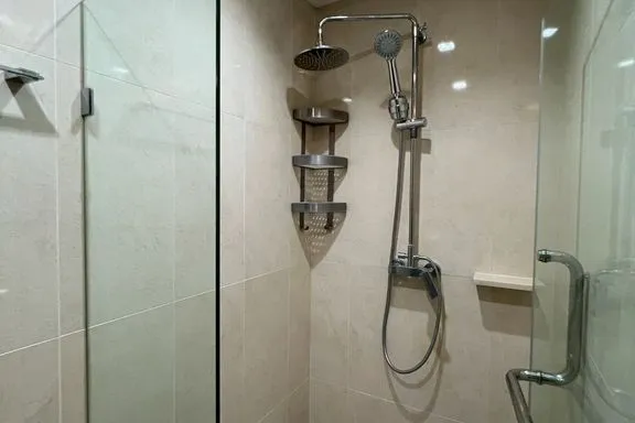 A 2-bedroom condo for rent at The Address Sukhumvit 61, BTS Ekkamai, Bangkok, view 5