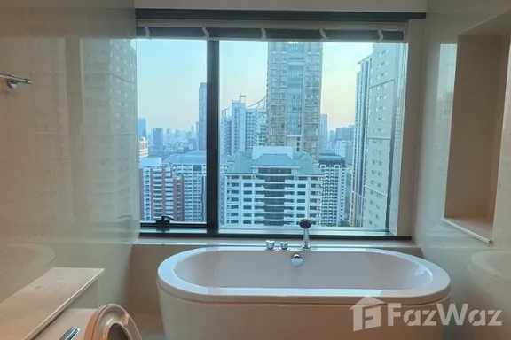 A 2-bedroom condo for rent at The Royal Maneeya Condominium, BTS Chit Lom, Bangkok, view 12