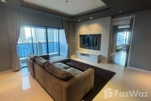 A 2-bedroom condo for rent at The Royal Maneeya Condominium, BTS Chit Lom, Bangkok, view 2