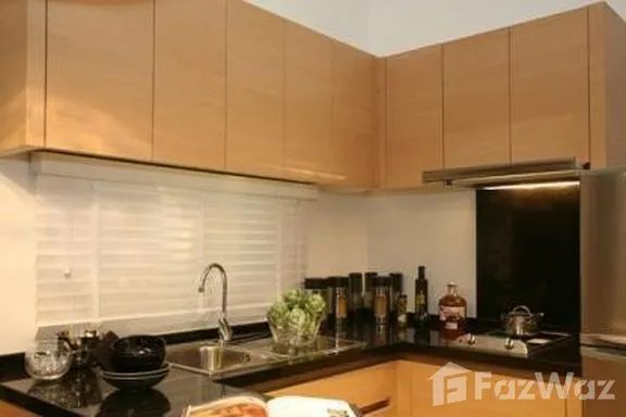 A 3-bedroom condo for rent at Wind Sukhumvit 23, BTS Asok, Bangkok, view 3